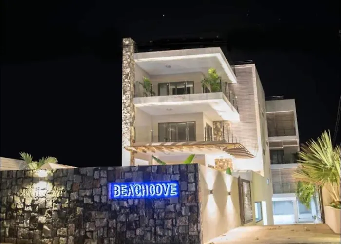 Luxury Modern 2-Bed Apartment Pereybere Grand Baie