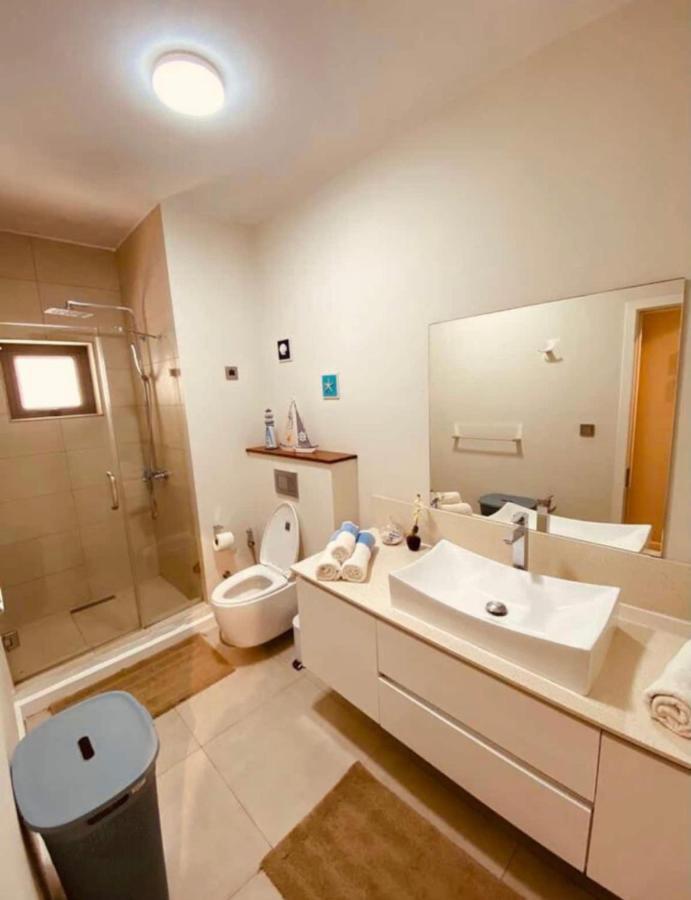 Luxury Modern 2-bed Pereybere