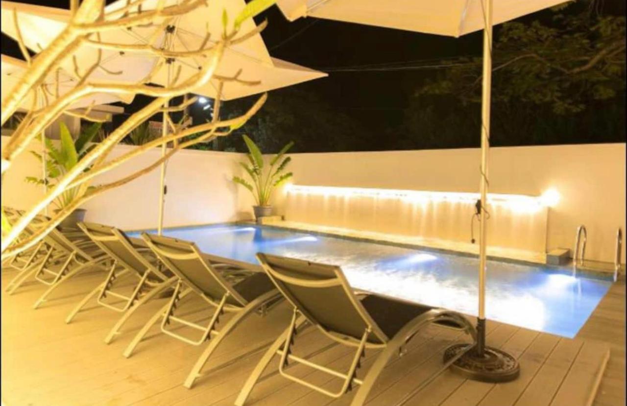 Luxury Modern 2-bed Pereybere Apartment Grand Baie