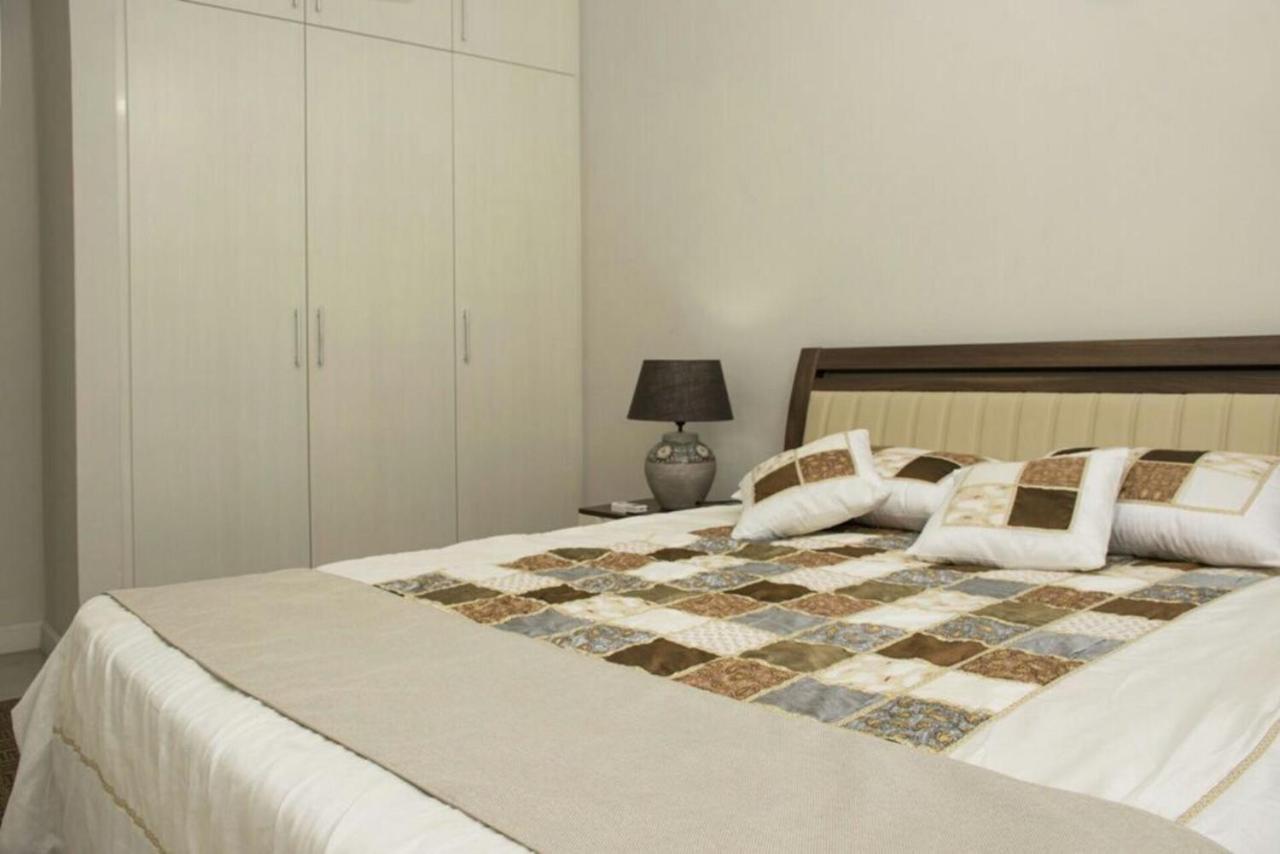 Luxury Modern 2-bed Pereybere Apartment Grand Baie